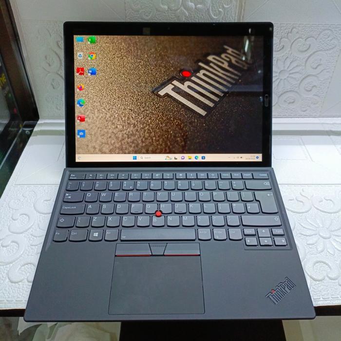 LENOVO X1 TABLET I5 GEN 8 8/256 Intel UHD Graphics 620 14 inch Removable Touchscreen | CIBUBUR