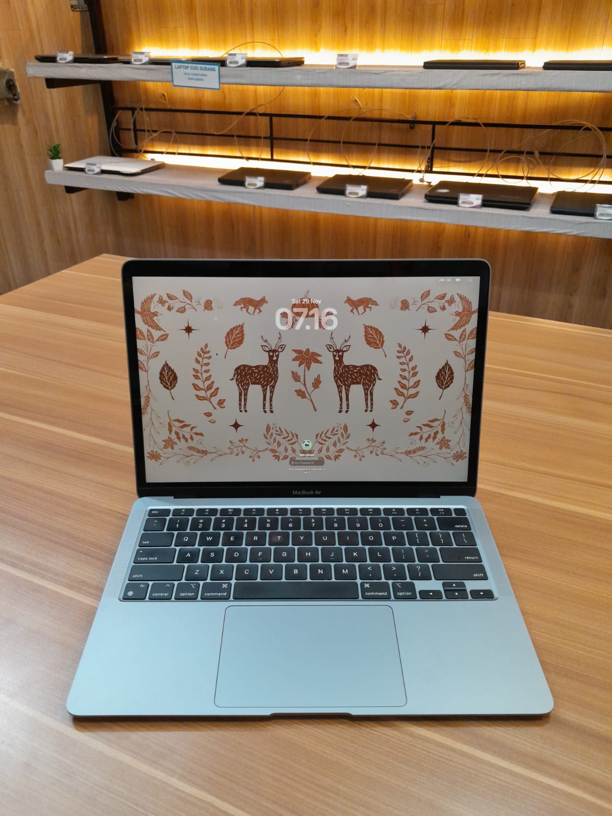 MacBook AIr M1 2020 (Space grey) RAM 8/128GB SECOND | BINTARO