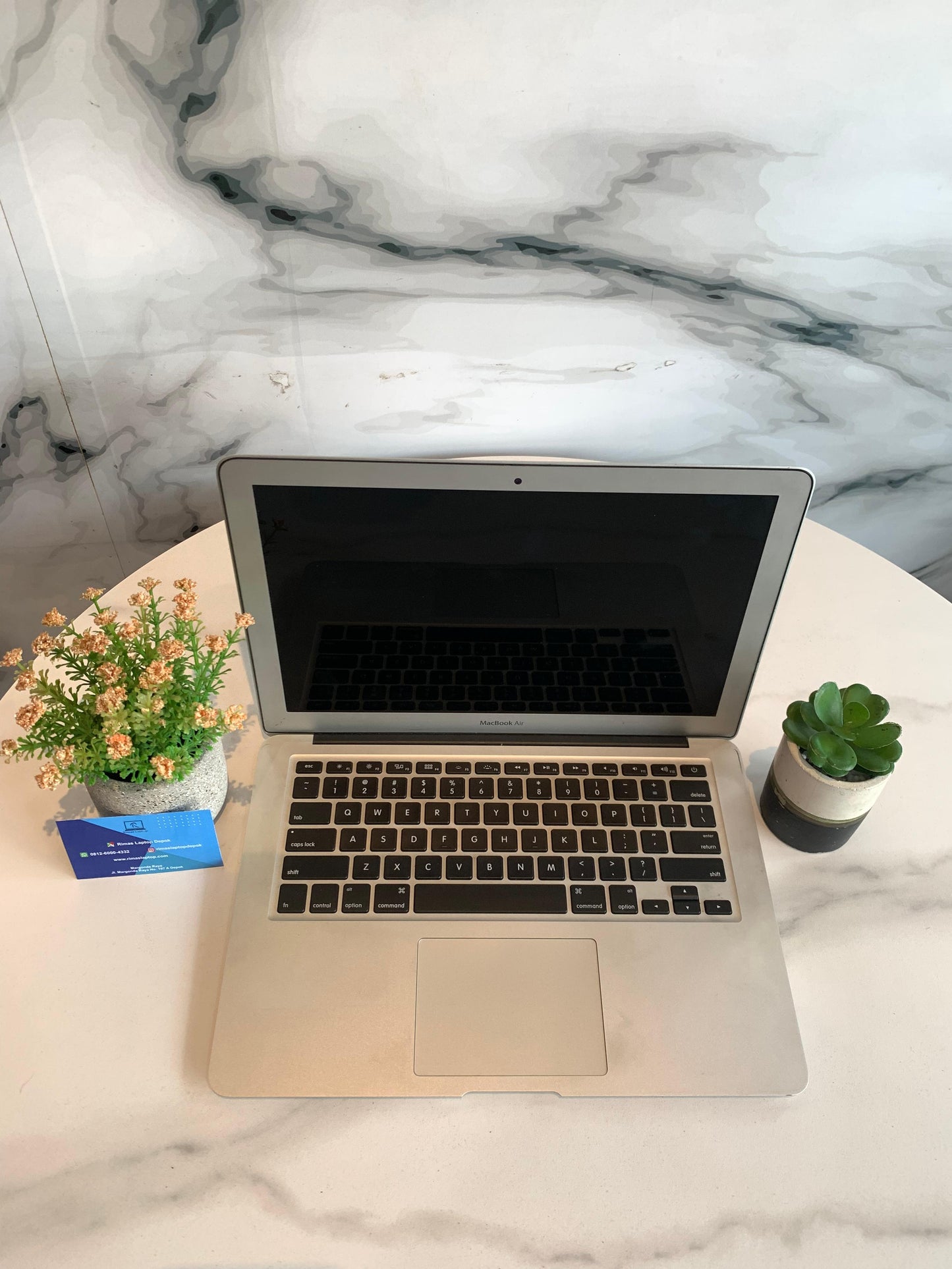 MACBOOK AIR 2015 8/128 LIKE NEW