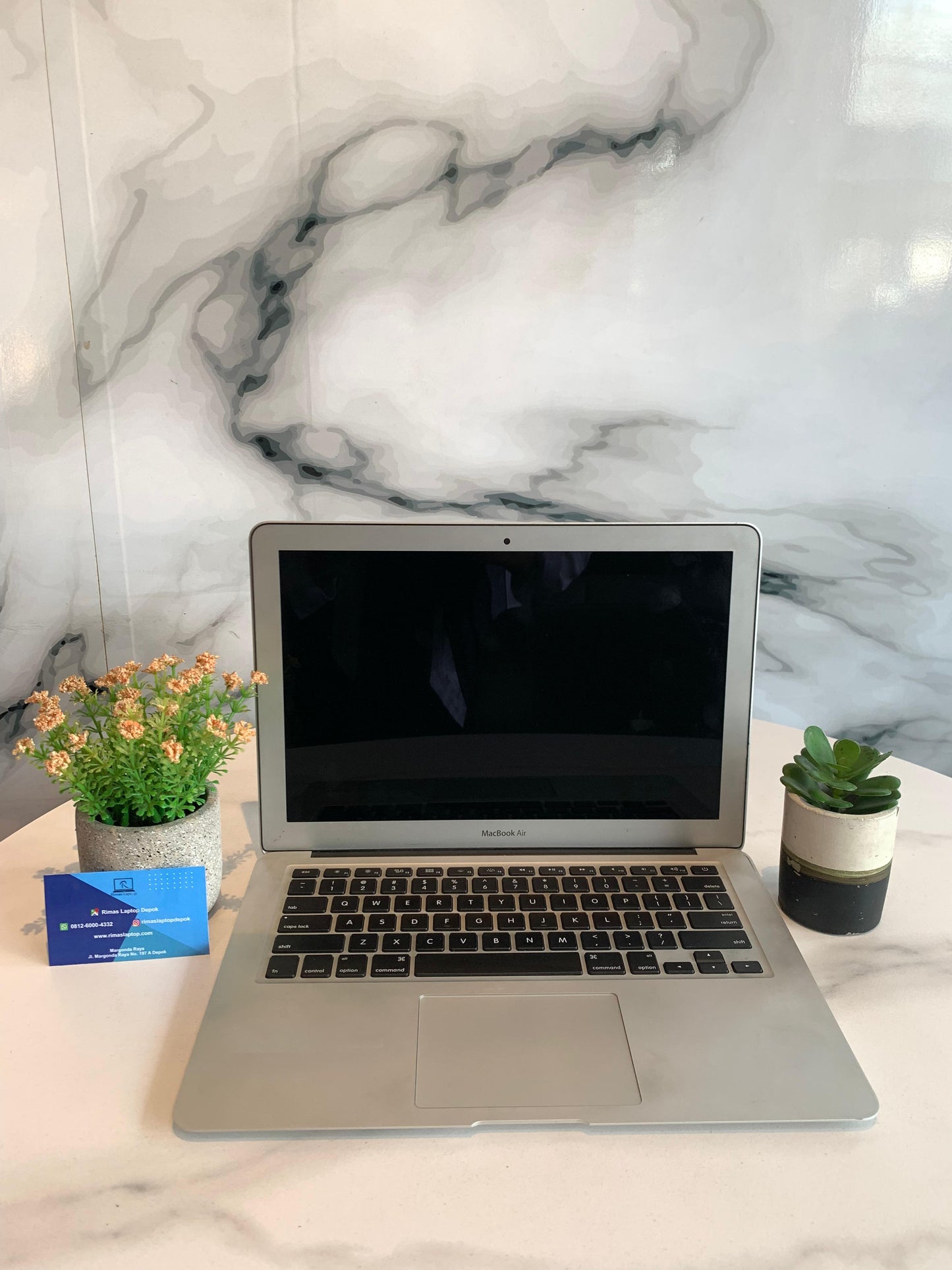 MACBOOK AIR 2015 8/128 LIKE NEW