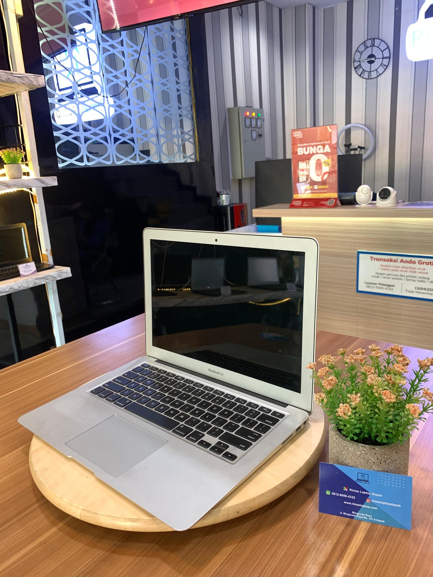 MACBOOK AIR 2015 8/128 LIKE NEW