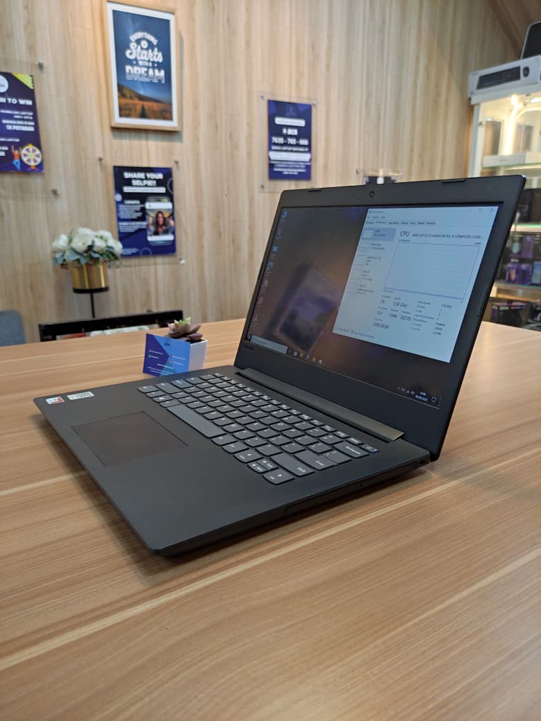 LENOVO IDEAPAD 130-14AST AMD A4-9125U 4/500 GB LIKE NEW
