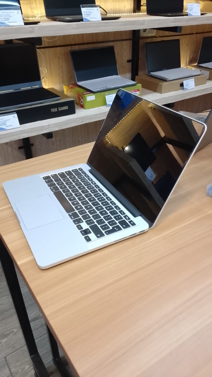 macbook pro retina 2015 | Kemanggisan