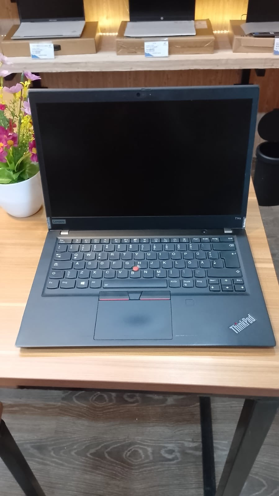 LENOVO THINKPAD T14S TOUCH | LG KEMANGGISAN