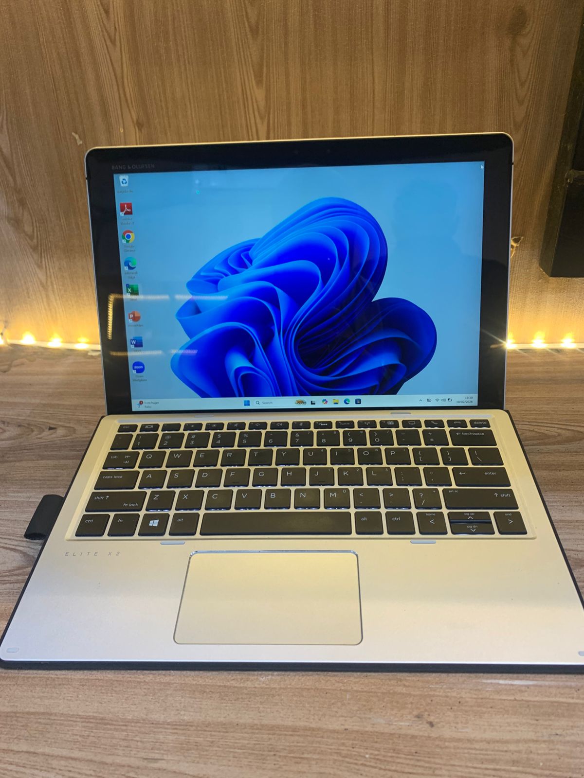 Hp elite x2 | BEKASI