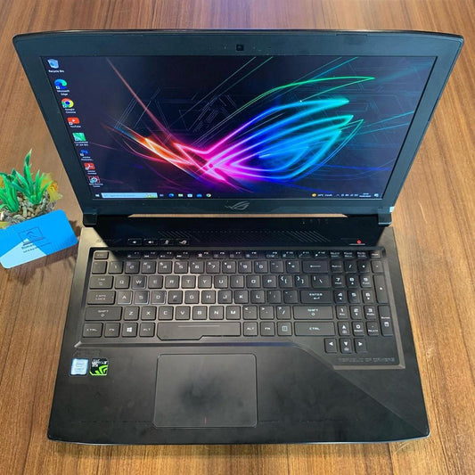 ASUS ROG GTX 1050 i7-7700 ram 16 ssd 256