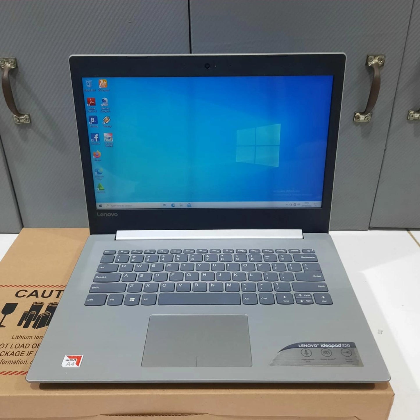 LENOVO IDEAPAD AMD A4 RAM 4 GB HDD 500 GB (TUKTAM JANI) 2,3Ghz 14 inc Amd Radeon R3 Graphics | BINTARO