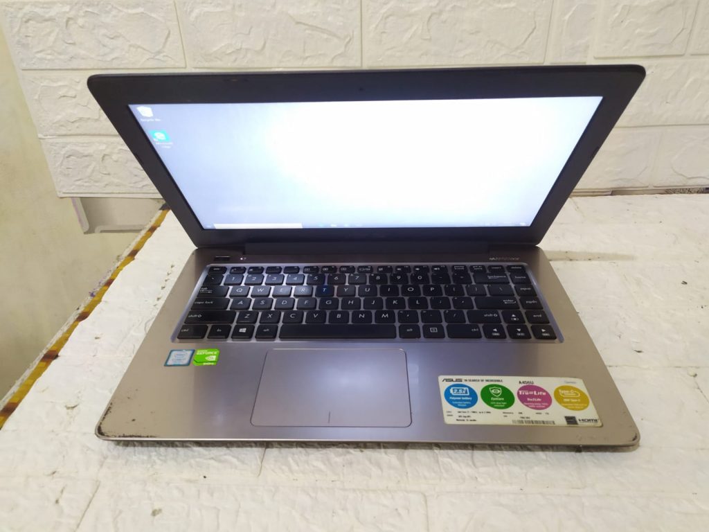 ASUS X456UQK I7-7 8/256GB NVIDIA 940MX | Kemanggisan
