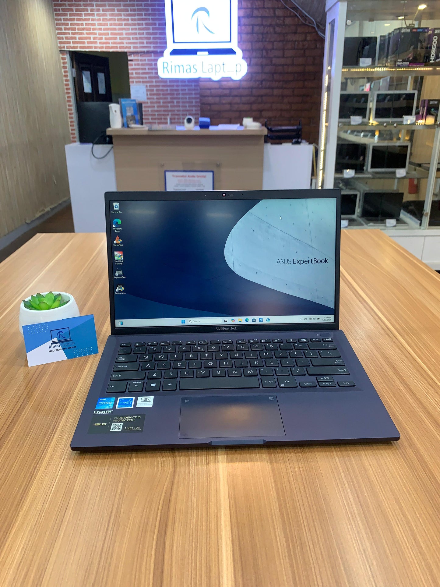 ASUS EXPERTBOOK 8/256 LIKE NEW
