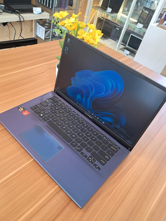 ASUS VIVOBOOK 8/512 SECOND