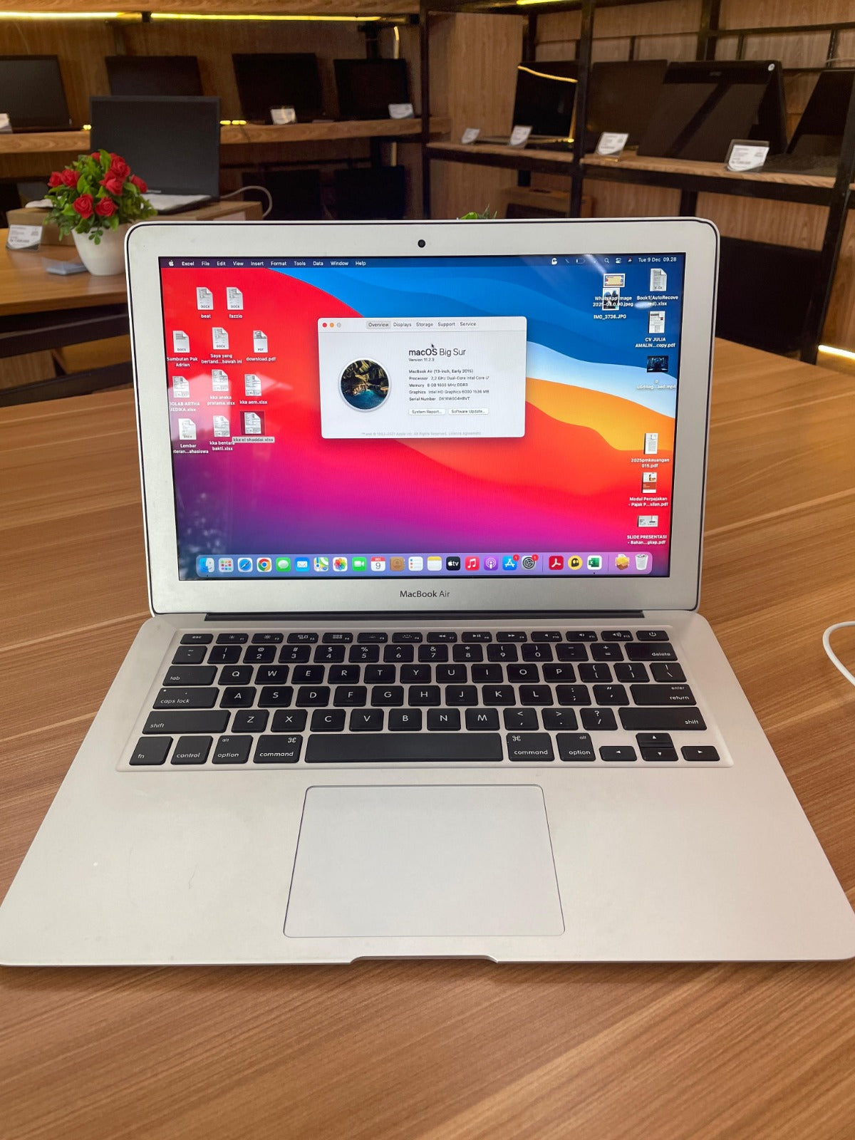 Macbok Air 2015 i7 8/256 GB | Harapan Indah