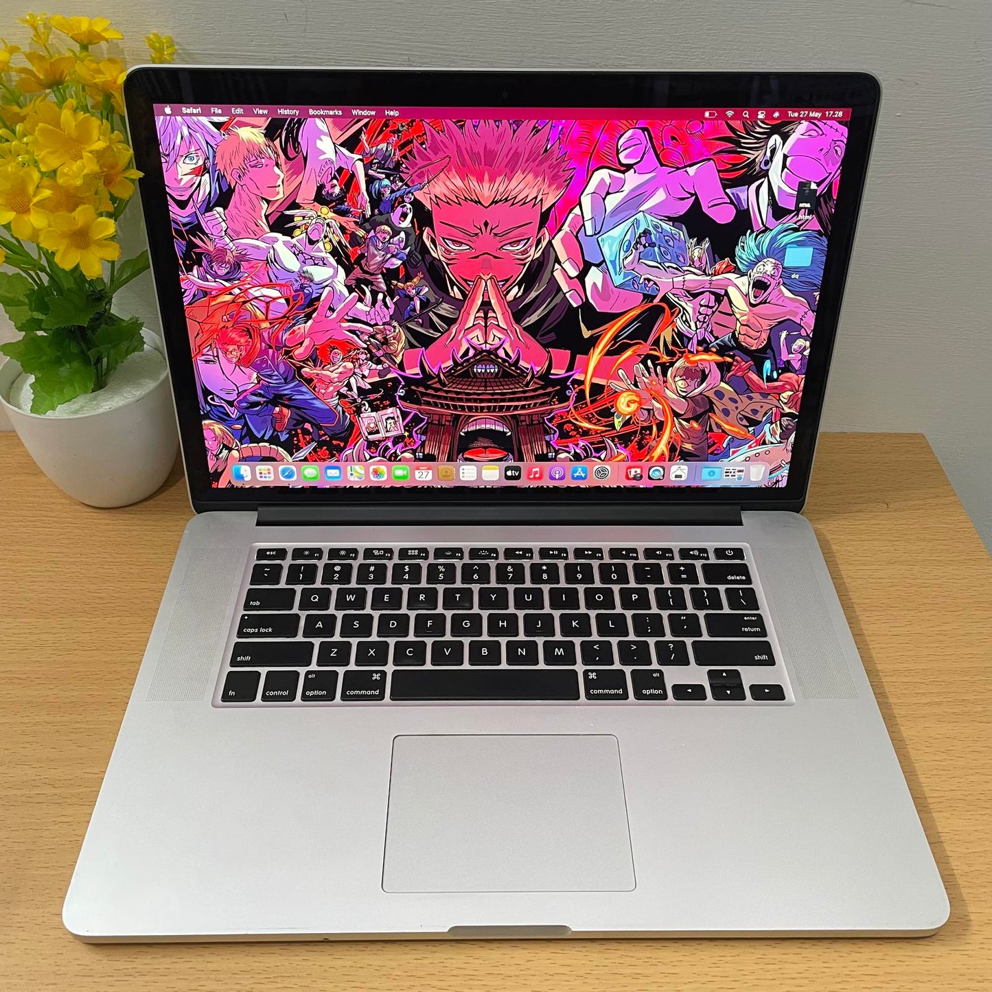 MACBOOK PRO RETINA 15 INCH 2015 RAM 8/512 GB SSD (GADING) Intel core i7 2.2 GHz 15.4 inch | BINTARO